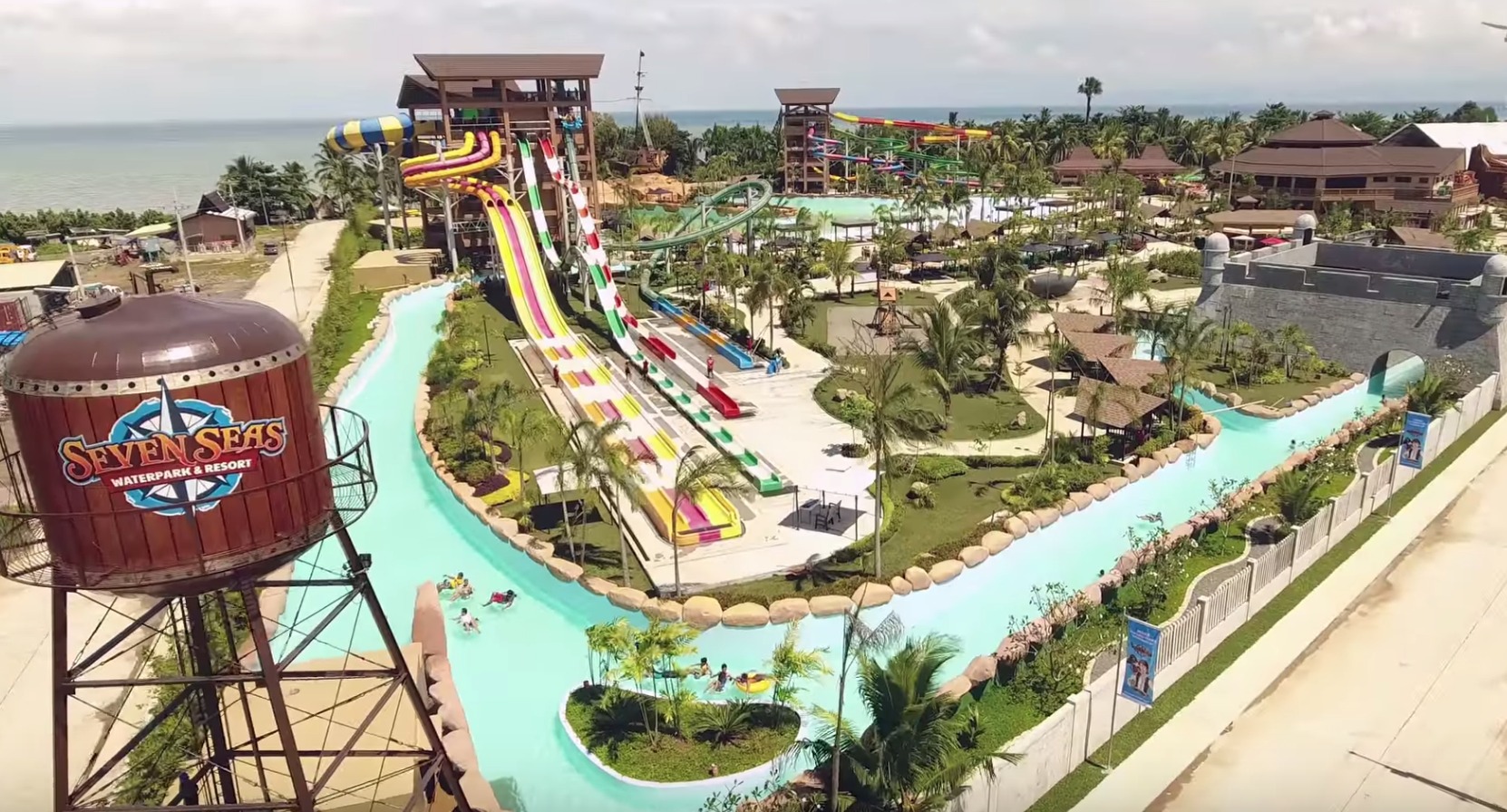 20 Slides In This New Waterpark