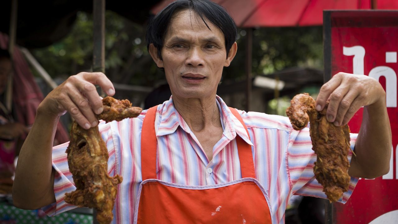 This Man Fries Chicken with his Hands